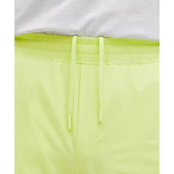 NWT Lululemon Pace Breaker Linerless Short 5" - Size L - MSRP $68 - Picture 3 of 4